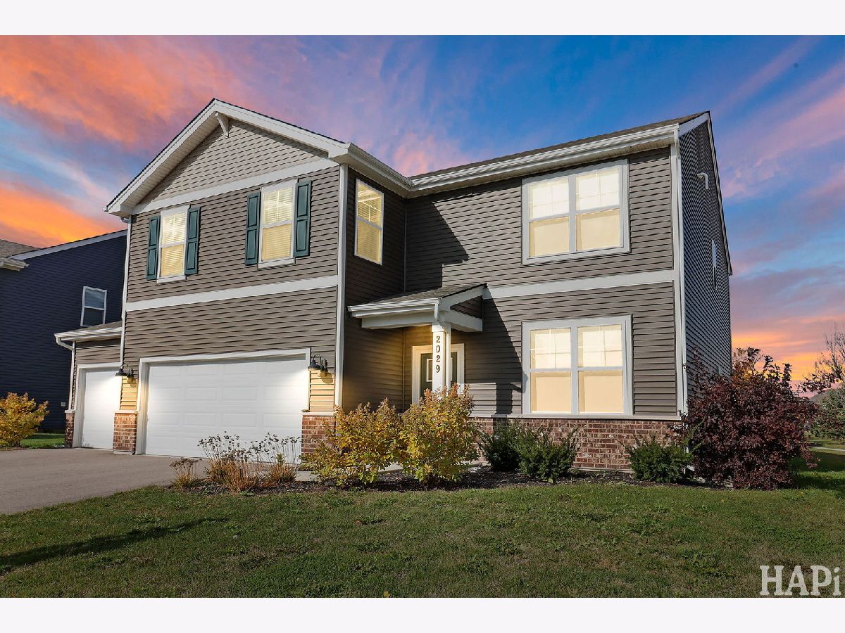 Condos & Townhomes & Homes Rented Stonewater Wonder Lake Illinois, 2029 Magnolia