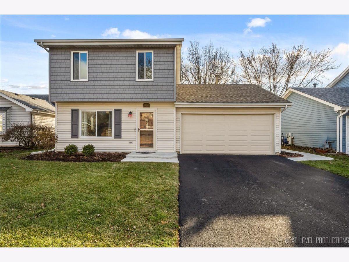  For Sale Aurora Illinois, 2465 Bristol Court