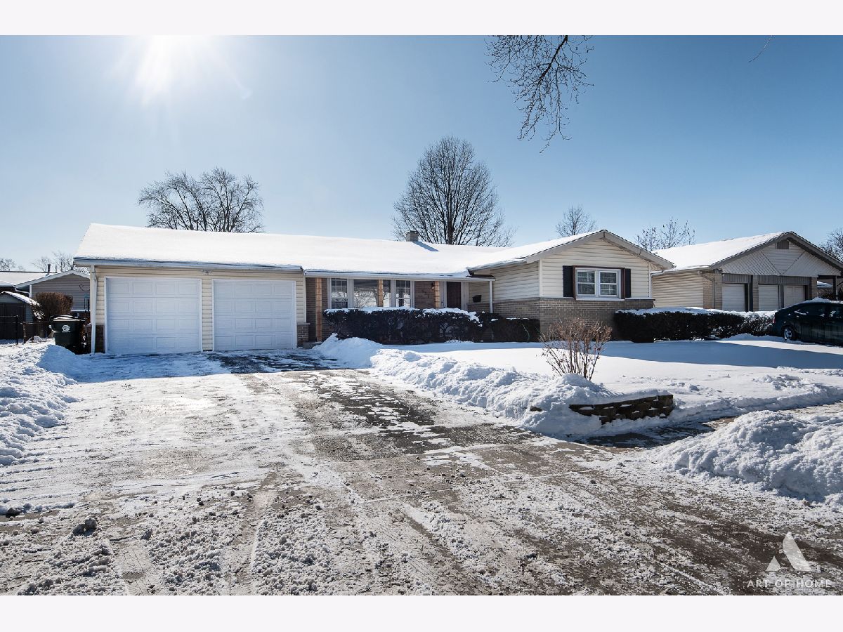  For Sale Elk Grove Village Illinois, 621 Clearmont Drive