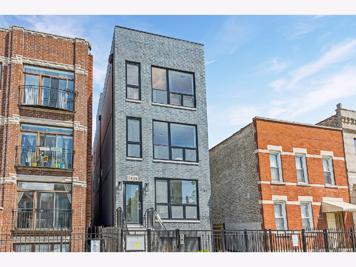  Rented Chicago Illinois, 2426 Augusta