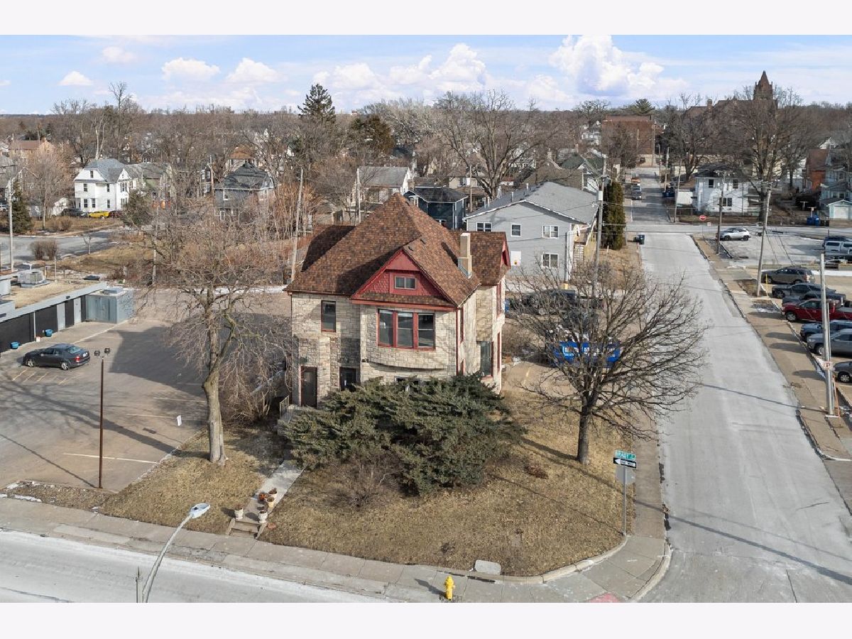  Rented Davenport Iowa, 1703 Brady