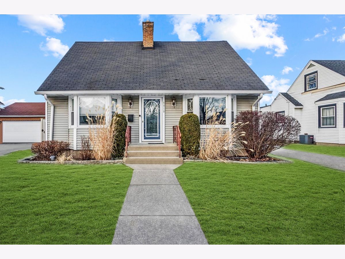  For Sale Morton Grove Illinois, 5910 Carol Avenue