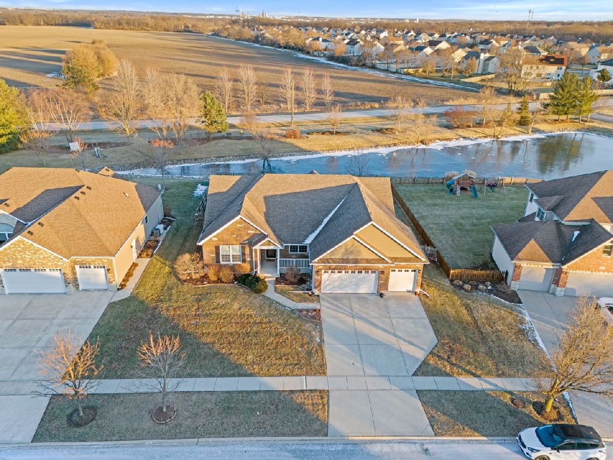  For Sale Minooka Illinois, 428 Frontier Drive