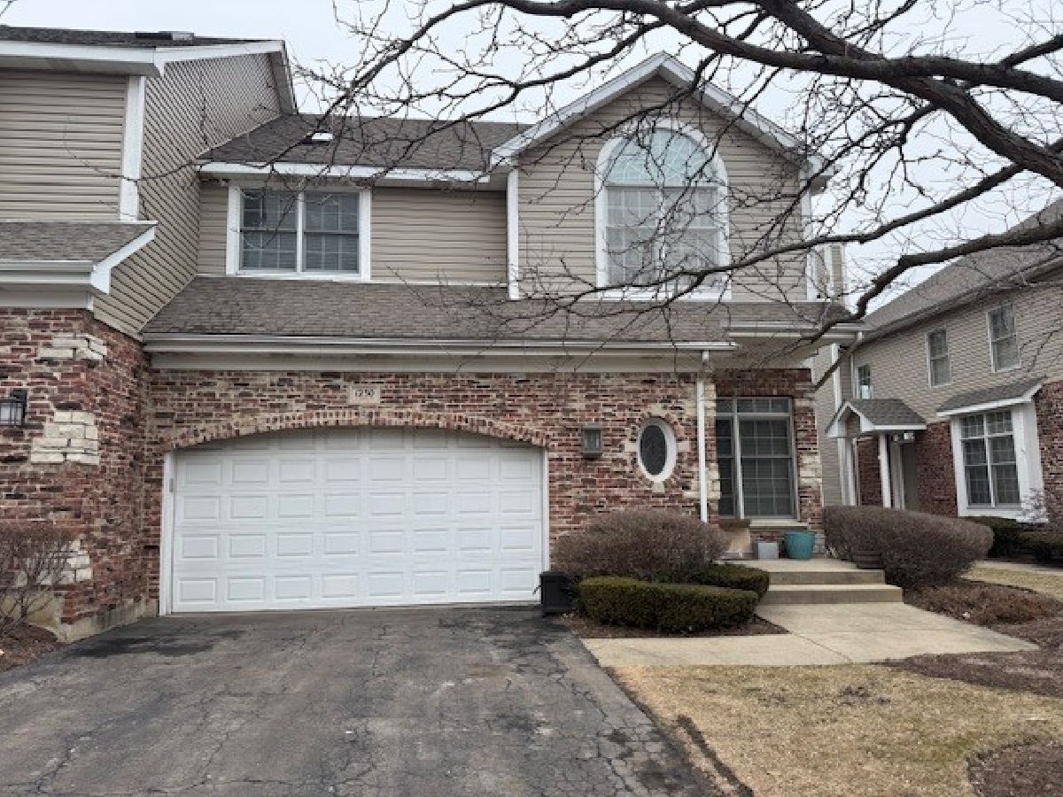  For Sale Palatine Illinois, 1250 Falcon Drive