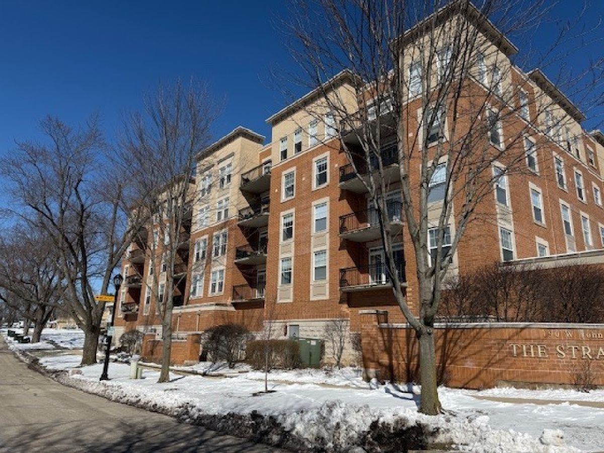 Condominiums For Sale The Stratford Of Palatine Palatine Illinois, 190 Johnson Street