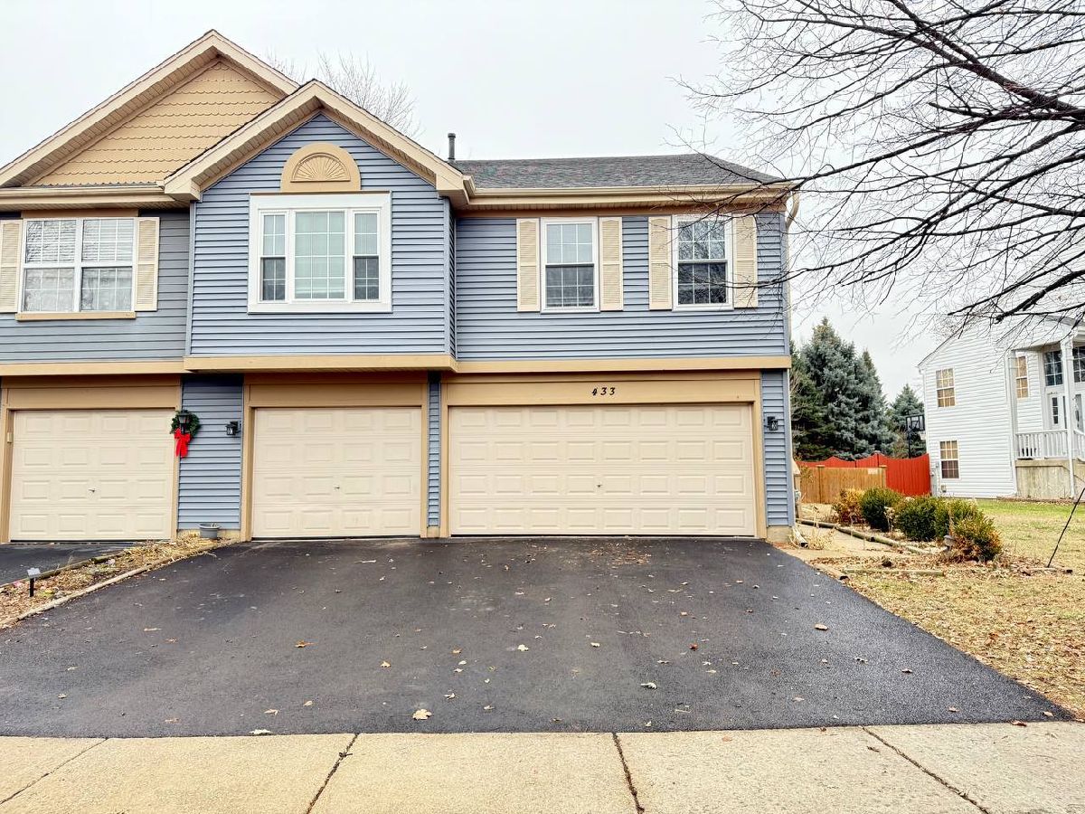 Homes & Townhomes For Rent Victoria Meadows Oswego Illinois, 433 Gloria