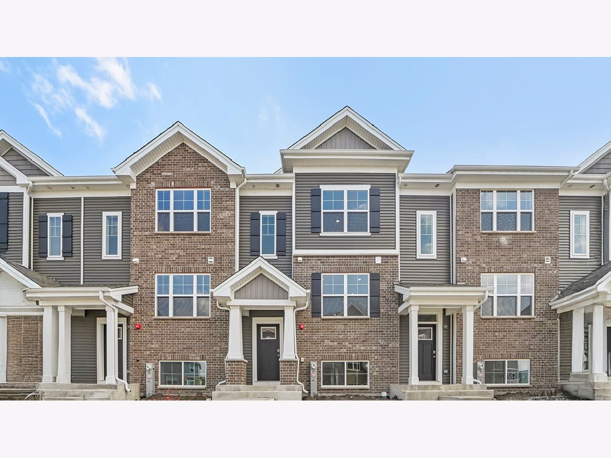 Condos & Townhomes & Homes Sold Oak Ridge Tinley Park Illinois, 6371 Ulster