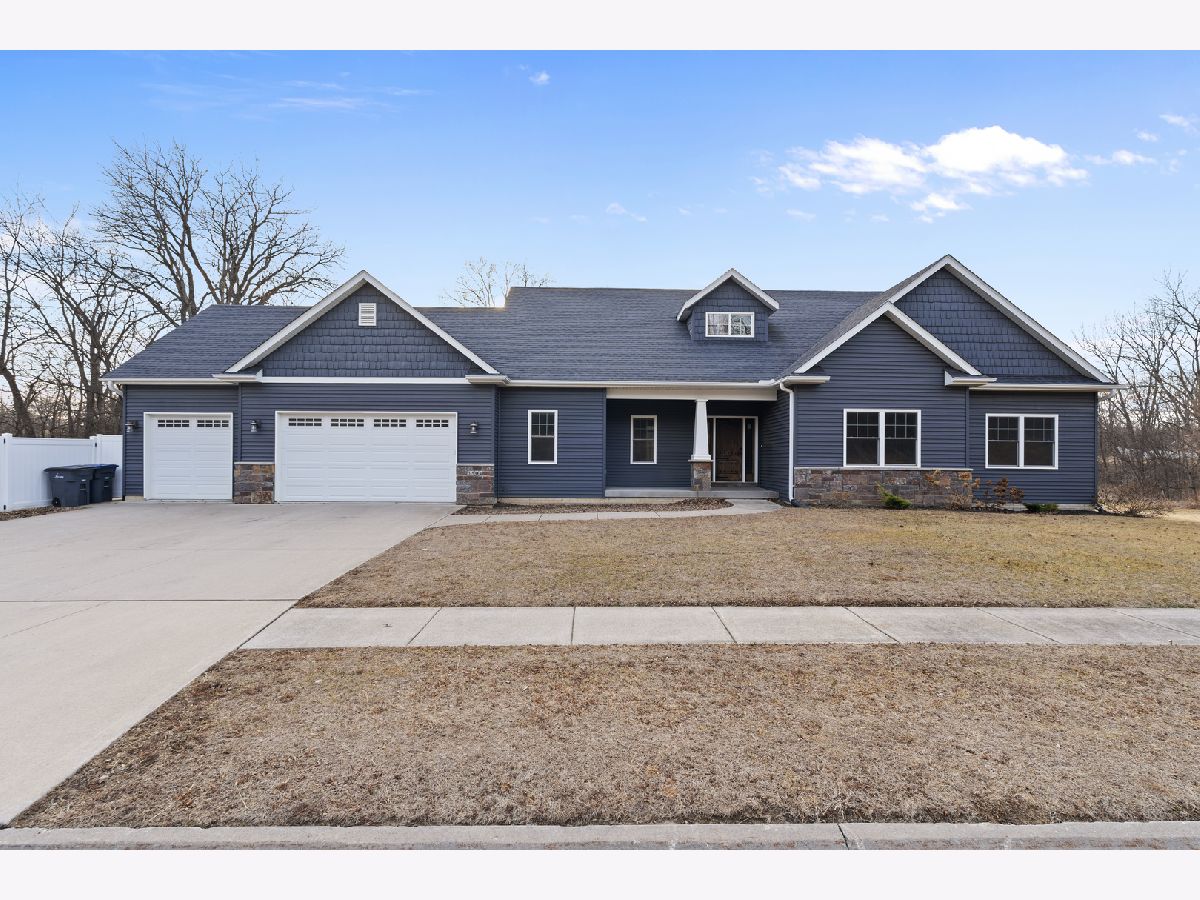  For Sale Milan Illinois, 3504 Shadow Wood Court