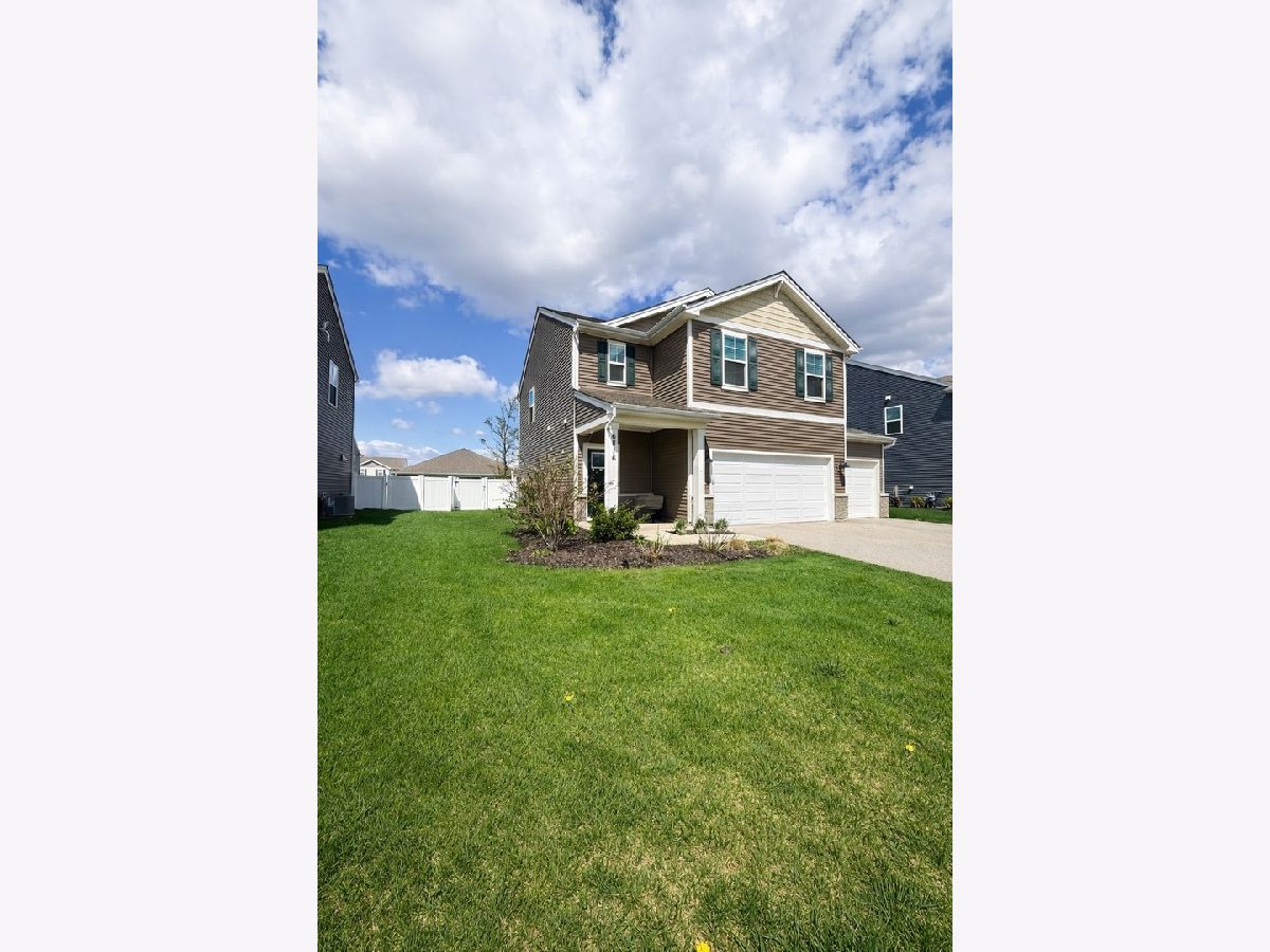 Condos & Townhomes & Homes For Sale Stonewater Wonder Lake Illinois, 6816 Cobble Springs Lane