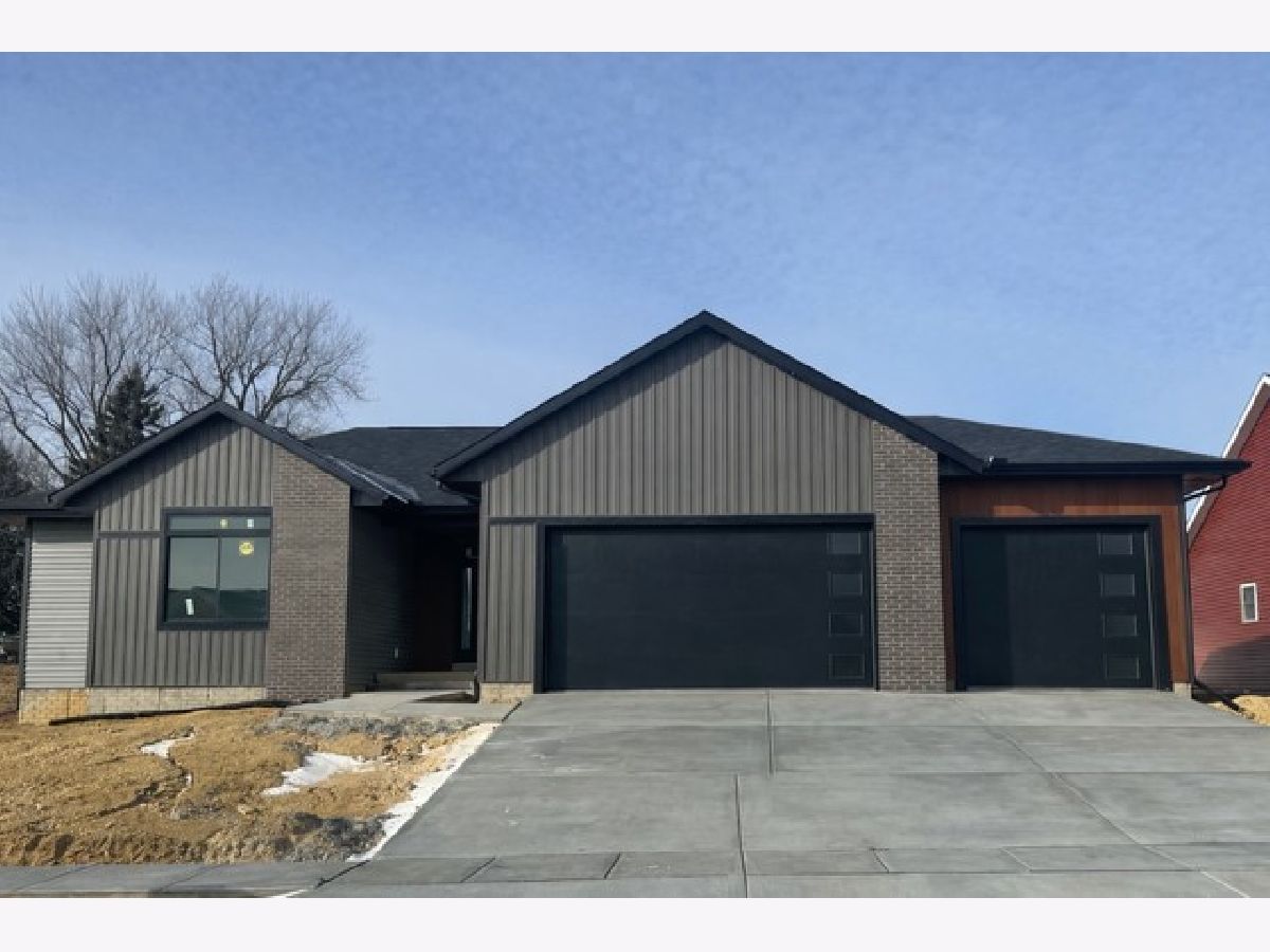  For Sale Eldridge Iowa, 1218 S. 2nd Street