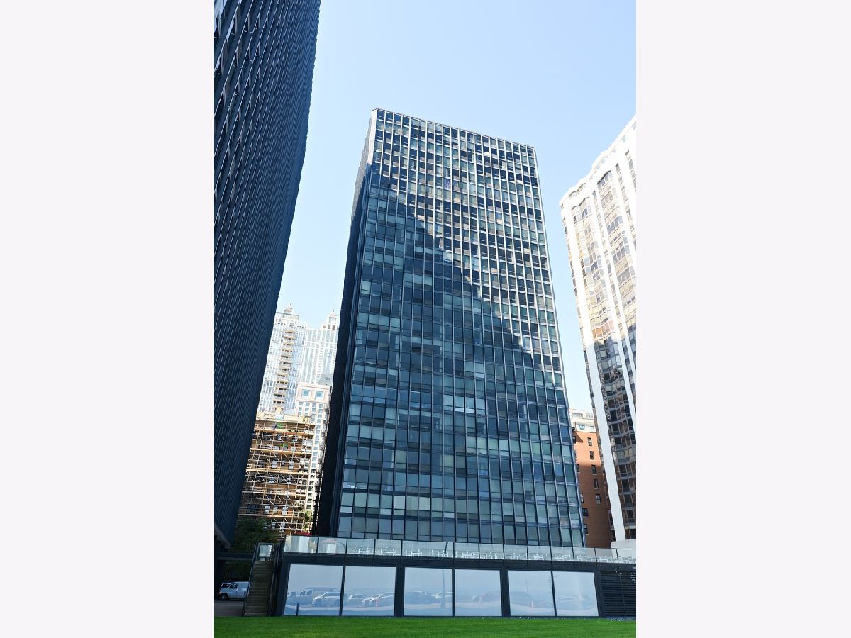 Condominiums For Sale Mies Van Der Rohe Chicago Illinois