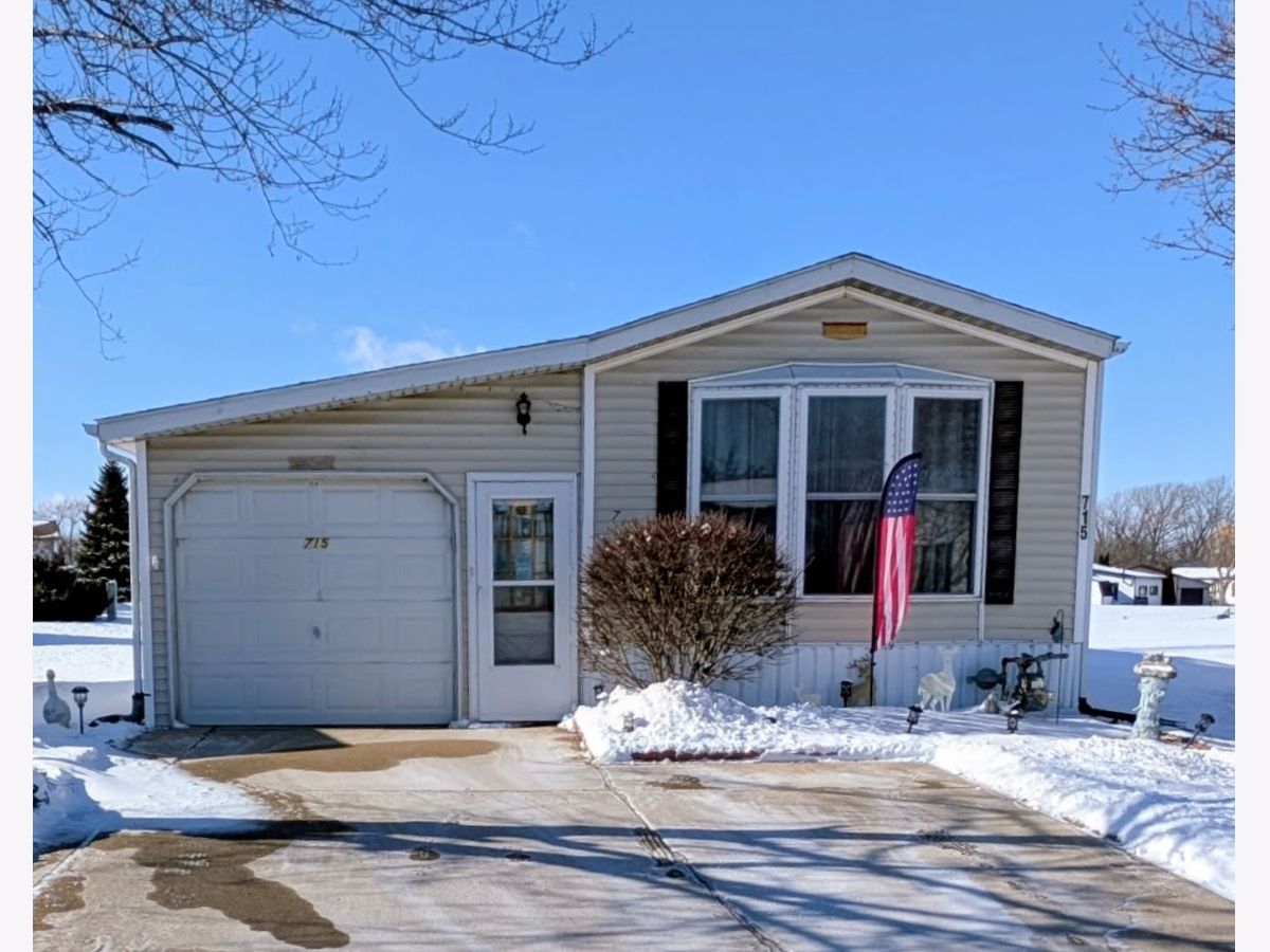  Sold Matteson Illinois, 715 Thorntree