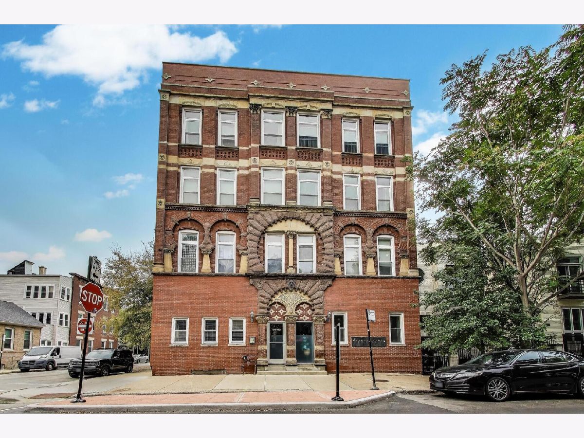  For Sale Chicago Illinois, 1521 Paulina Street