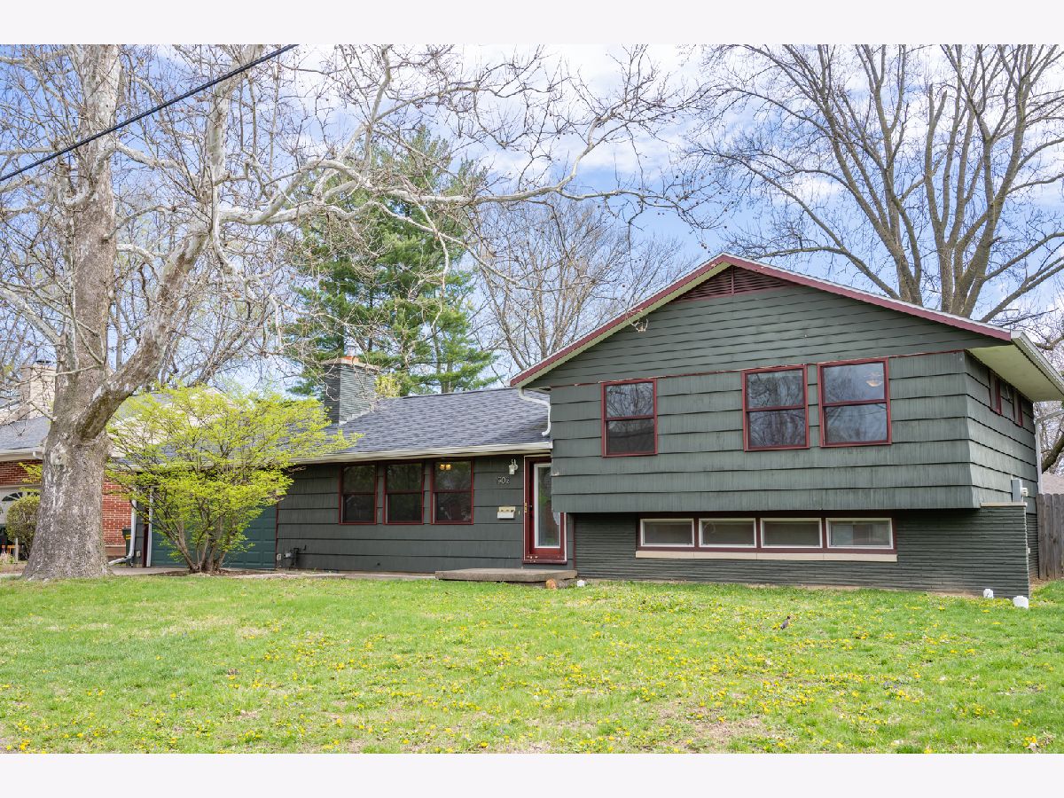 Homes For Sale Timber Hills Urbana Illinois, 1902 Golfview Drive