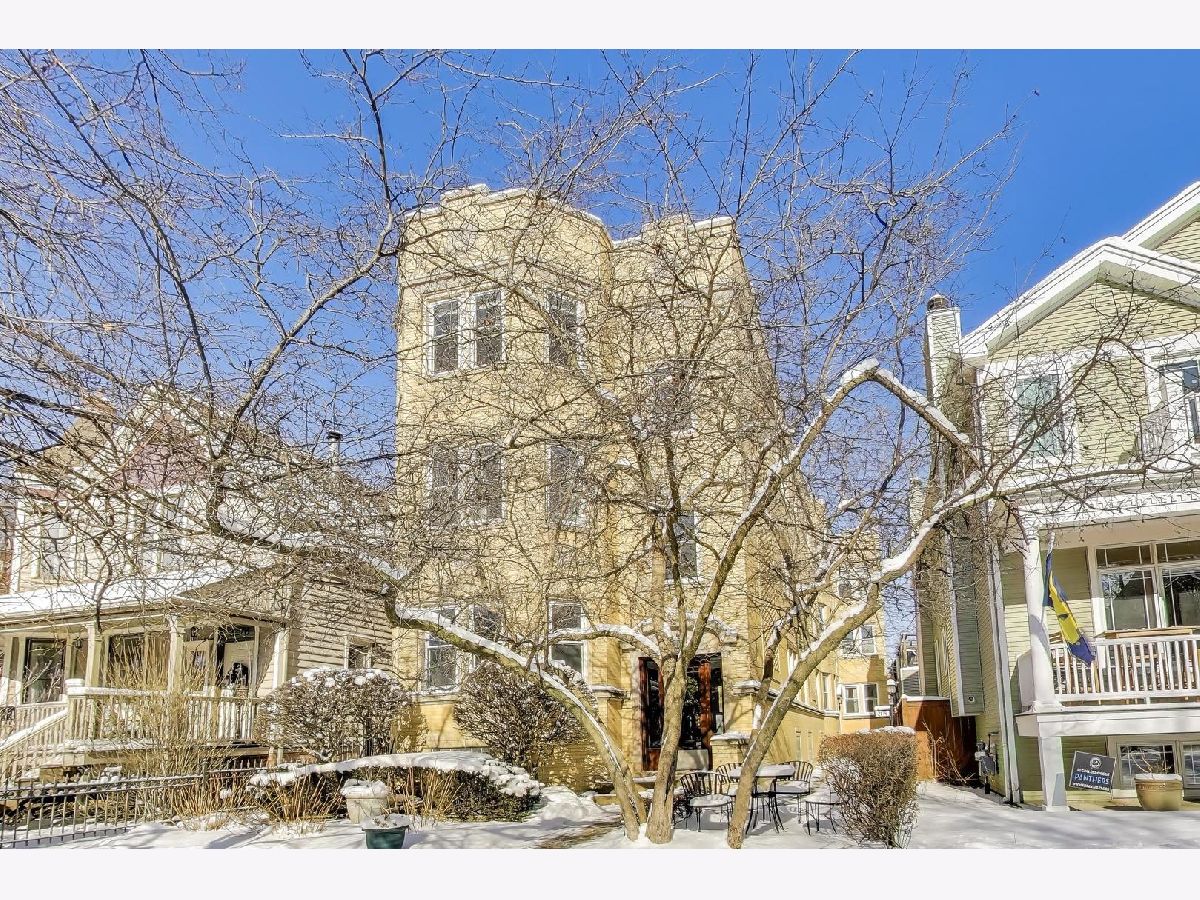  Sold Chicago Illinois, 2176 Leland