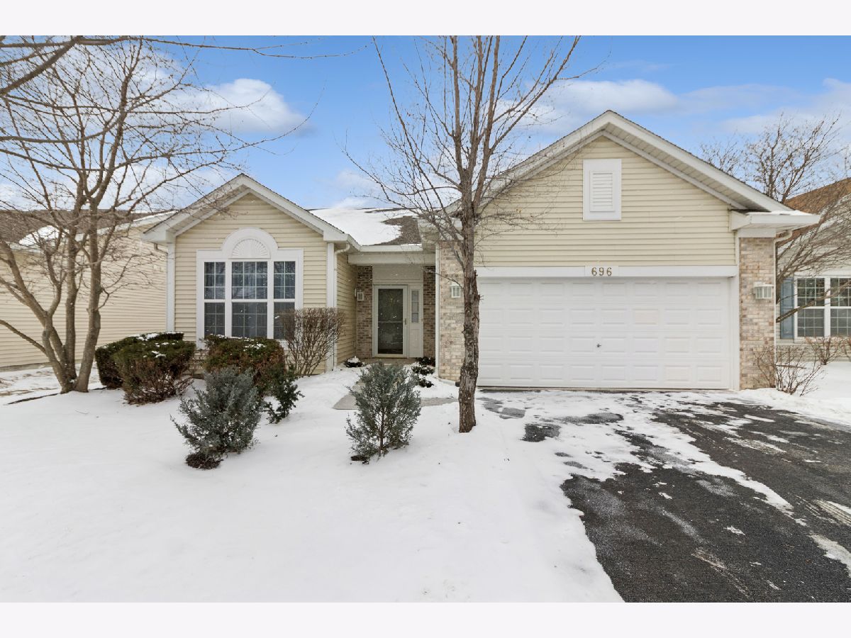 For Sale Romeoville Illinois, 696 Wellston Lane