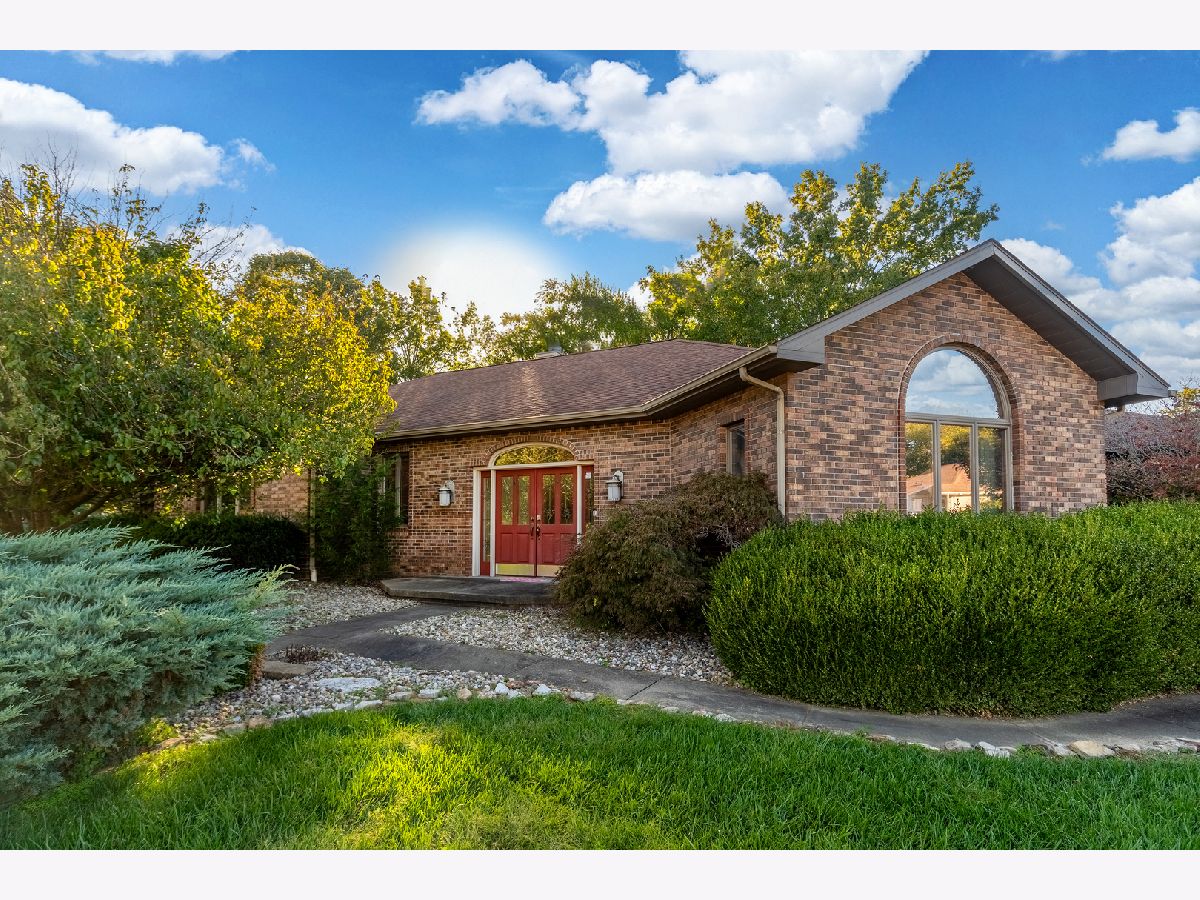  For Sale Carbondale Illinois, 600 Deer Lake Drive