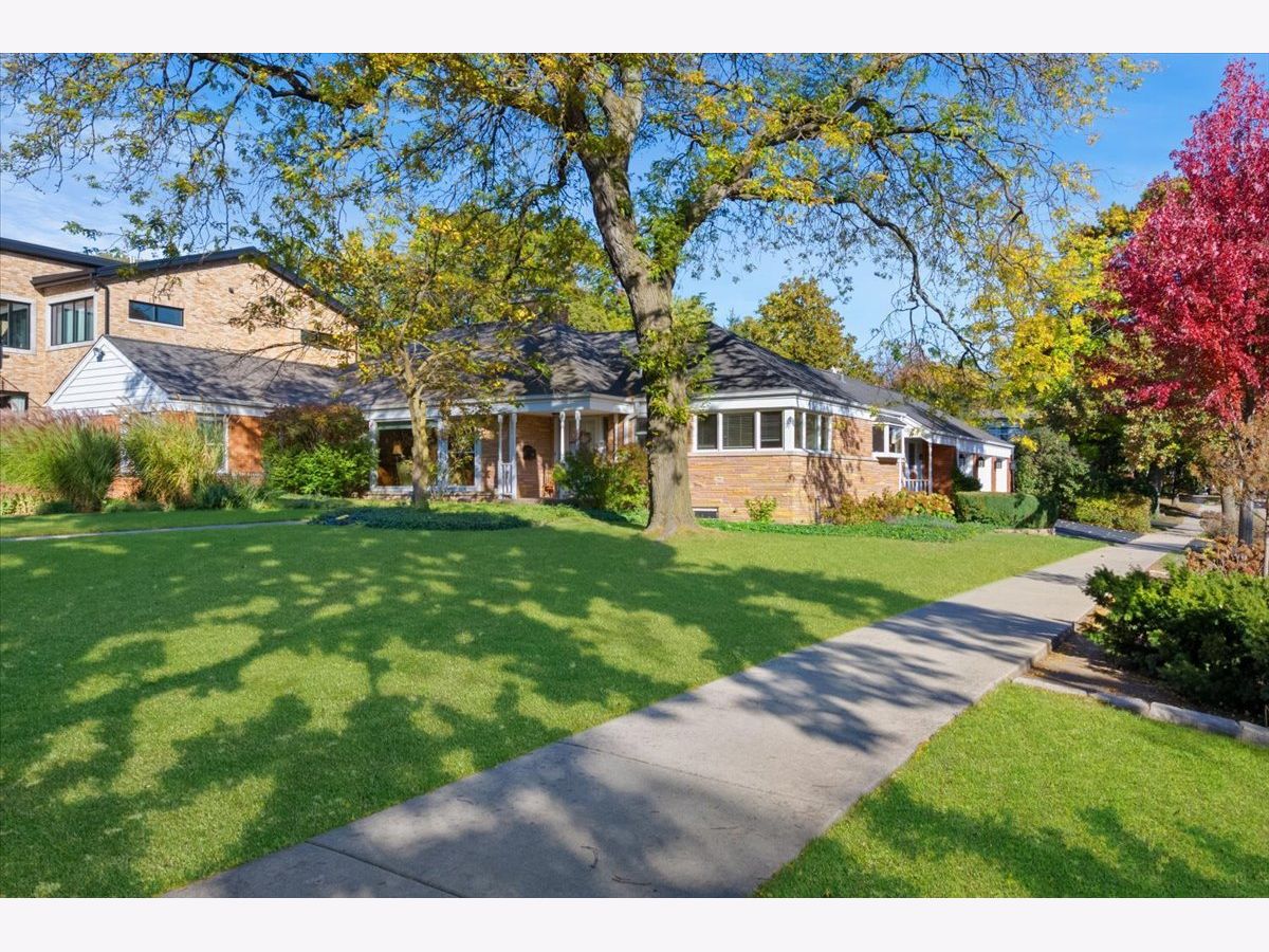  For Sale Downers Grove Illinois, 4541 Middaugh Avenue