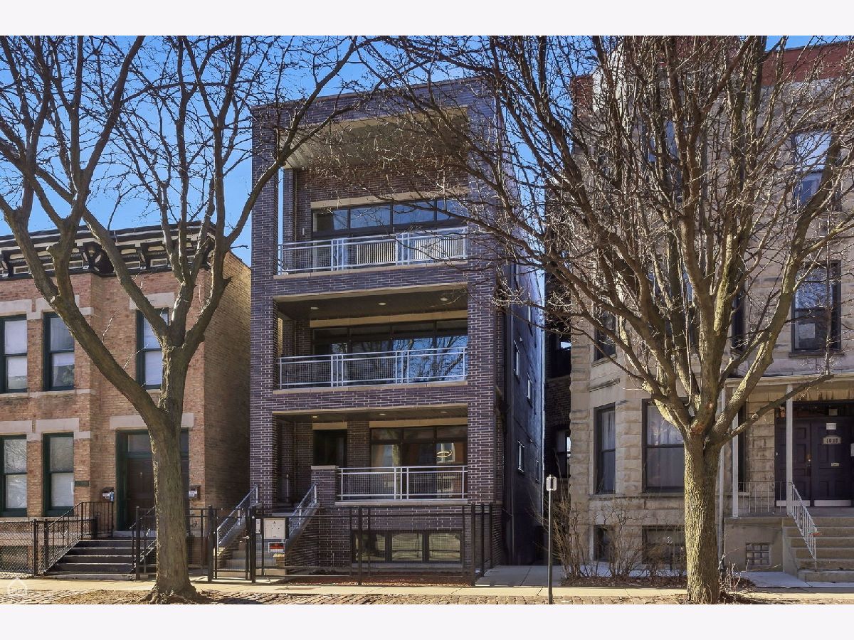  Rented Chicago Illinois, 1042 Oakley