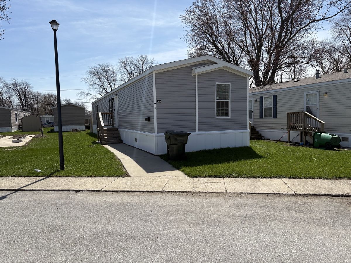  For Sale Lynwood Illinois, 602 Virginia Avenue