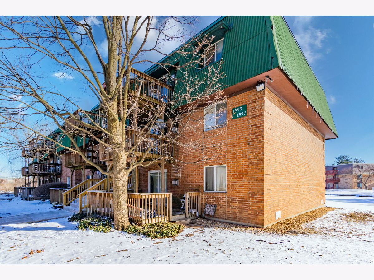 Condominiums Rented Walden Woods Aurora Illinois, 1995 Tall Oaks