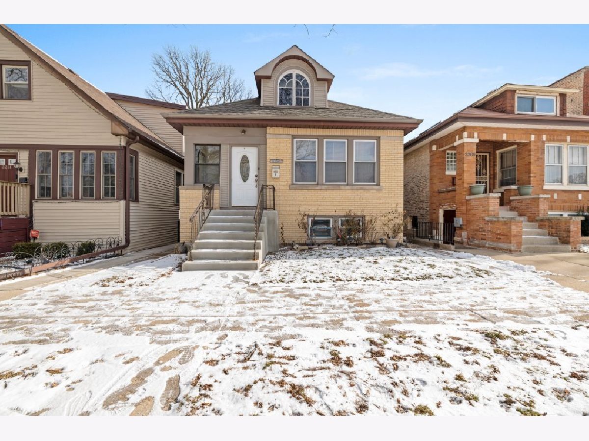  For Sale Chicago Illinois, 2207 Nagle Avenue