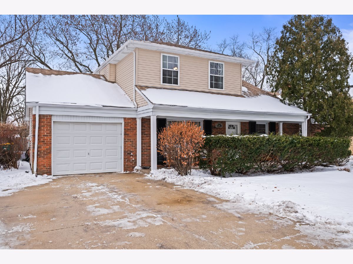 Homes For Sale Strathmore Buffalo Grove Illinois, 267 Timber Hill Road