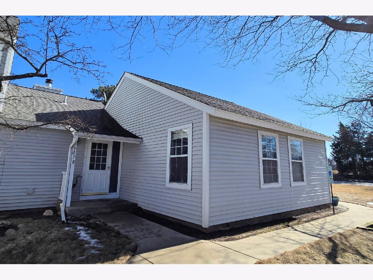  For Rent Gurnee Illinois, 903 Bidwell