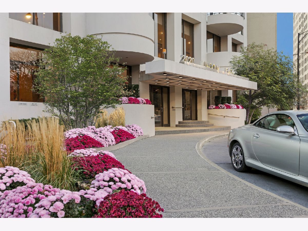  Sold Chicago Illinois, 2020 Lincoln Park West