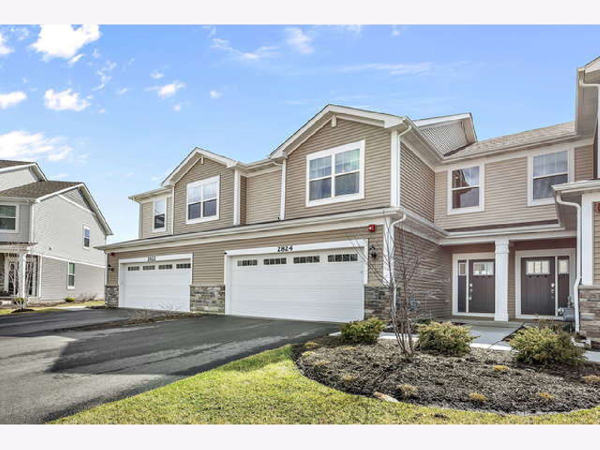 Condos & Townhomes For Rent The Crossings Of Mundelein Mundelein Illinois, 2824 Kessler