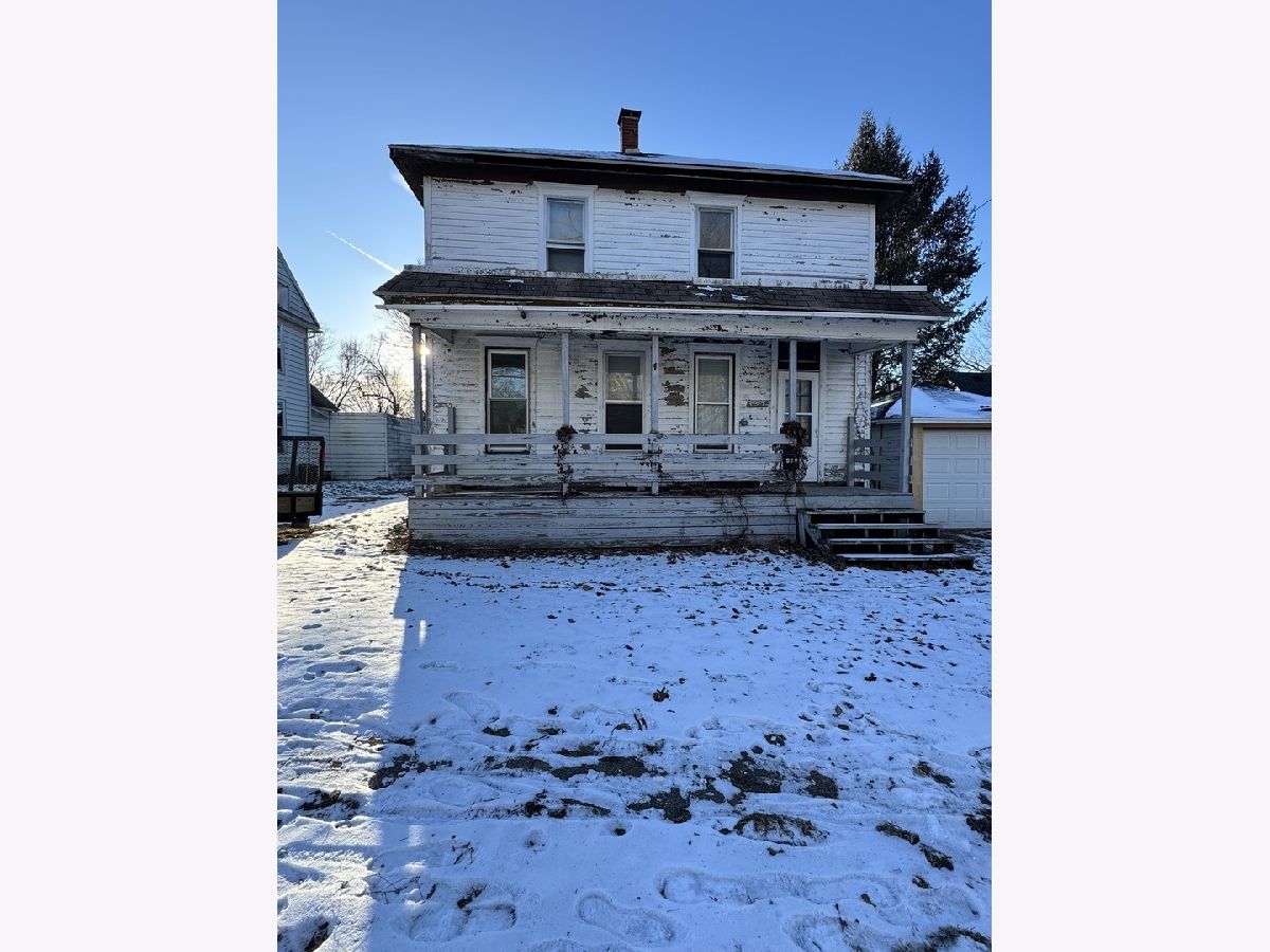  For Sale Dixon Illinois, 409 College Avenue