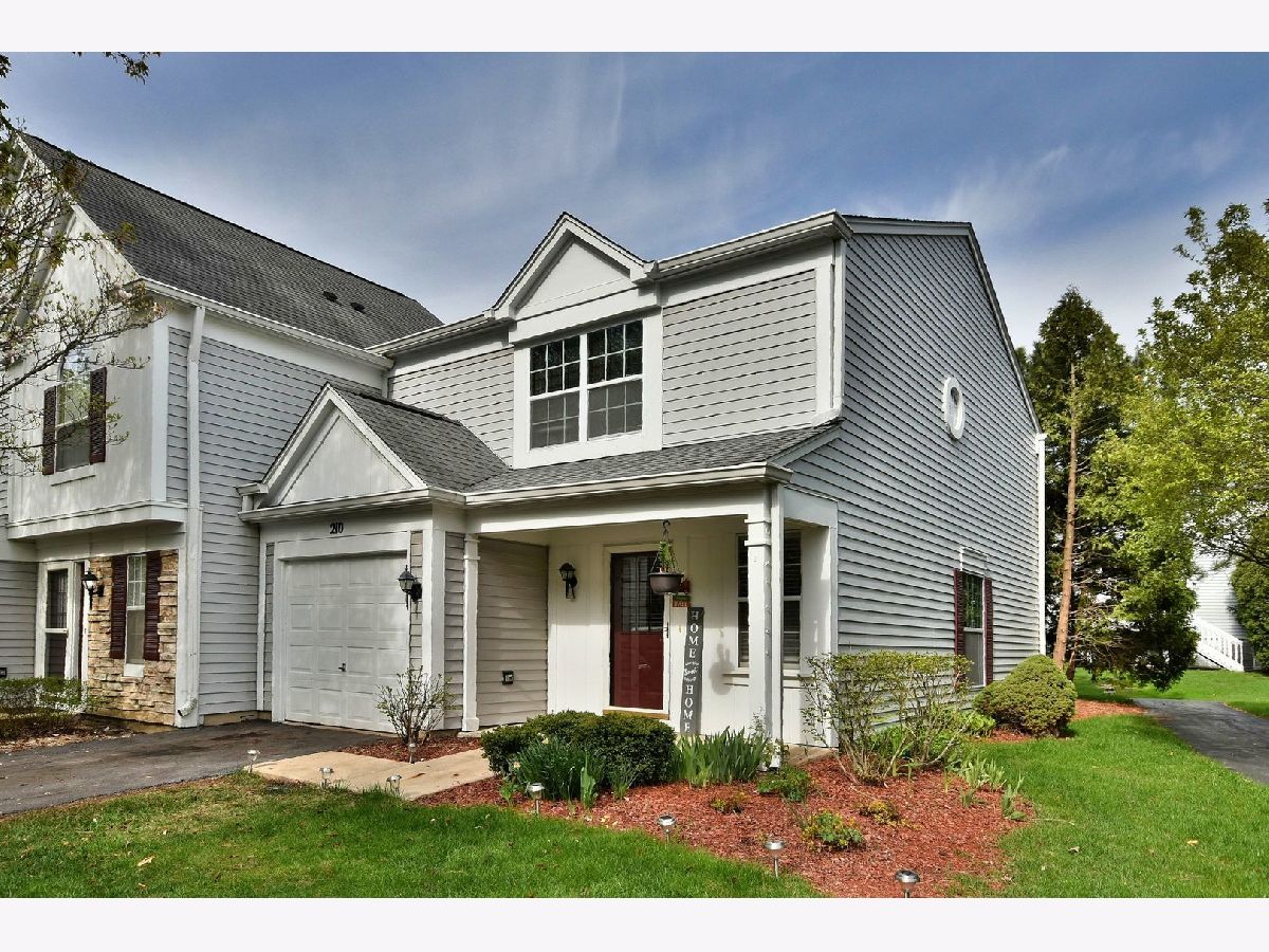 Townhomes & Condos & Homes Rented Diamond Bay Aurora Illinois, 210 Shadybrook