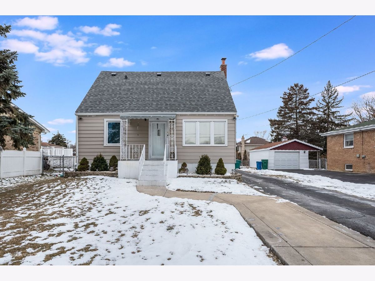  For Sale Burbank Illinois, 8254 Linder Avenue