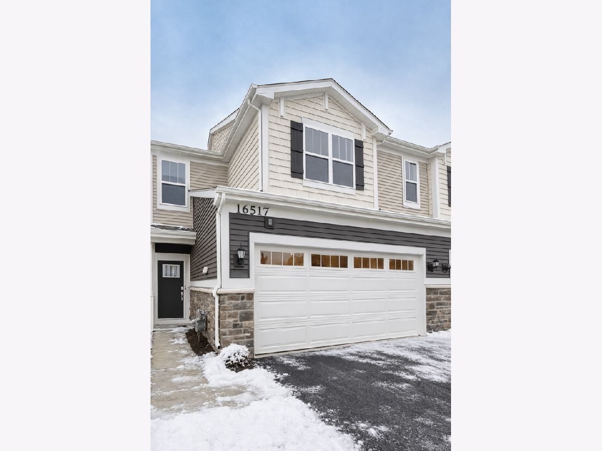  For Rent Lockport Illinois, 16517 Golden Valley