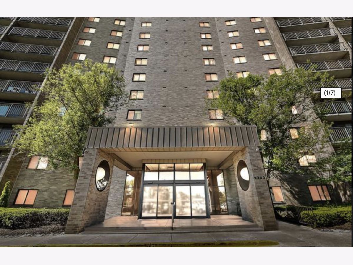  For Sale Willowbrook Illinois, 6340 Americana Drive