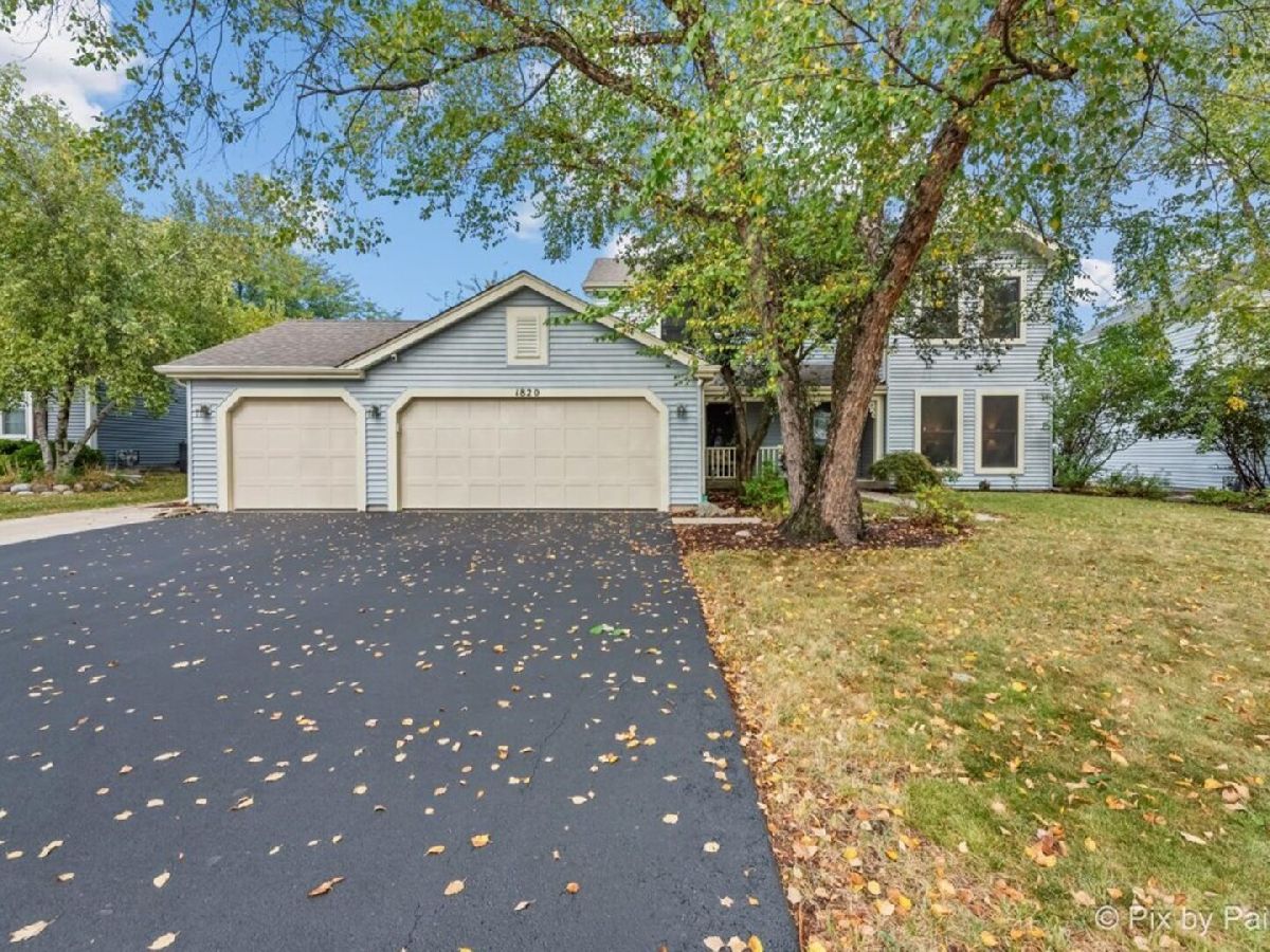  For Sale Algonquin Illinois, 1820 Crofton Drive