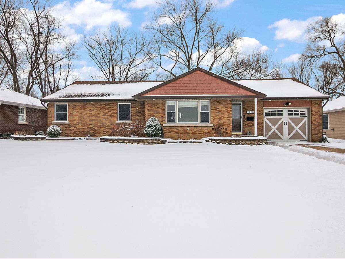 Homes For Sale Knollwood Kankakee Illinois, 1224 Hawkins Street