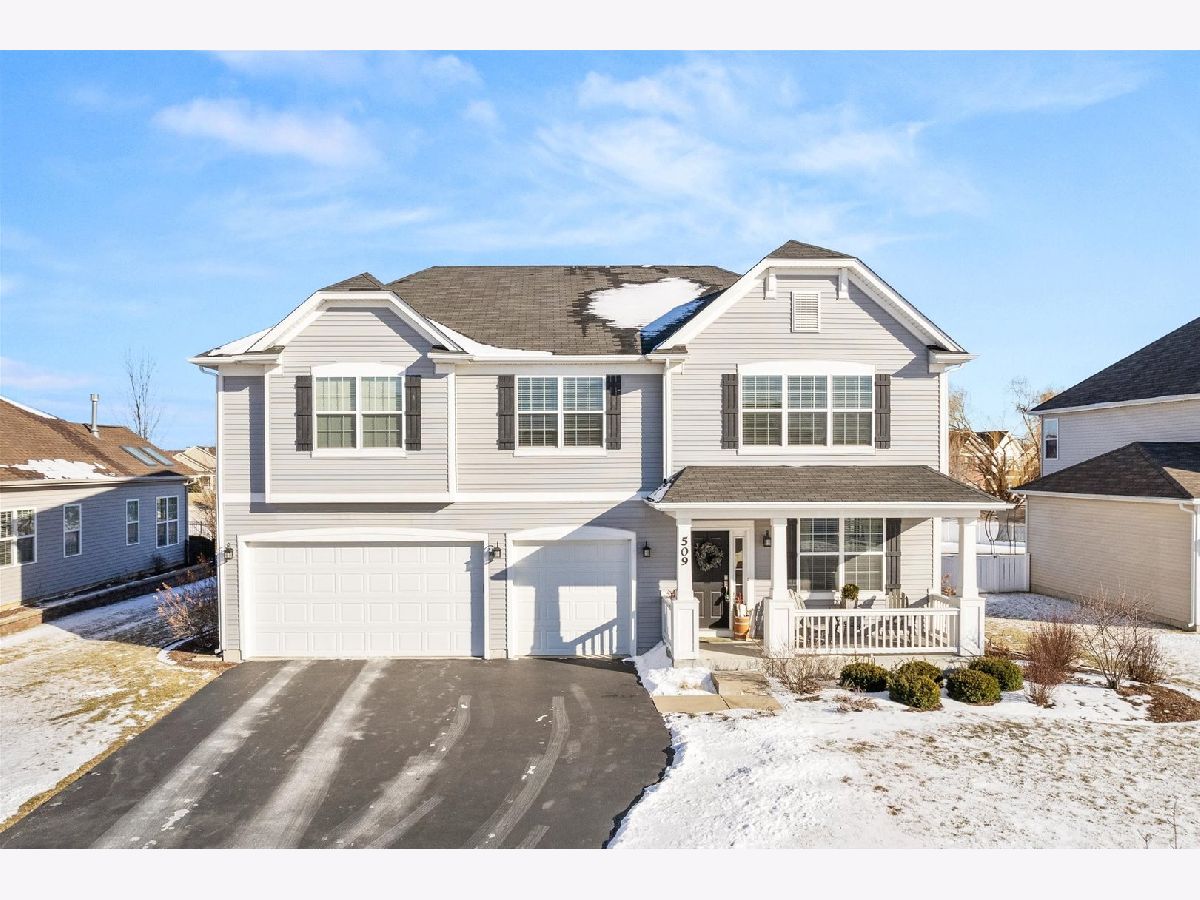 Townhomes & Condos & Homes For Sale Randall Highlands North Aurora Illinois, 509 Moorfield Avenue