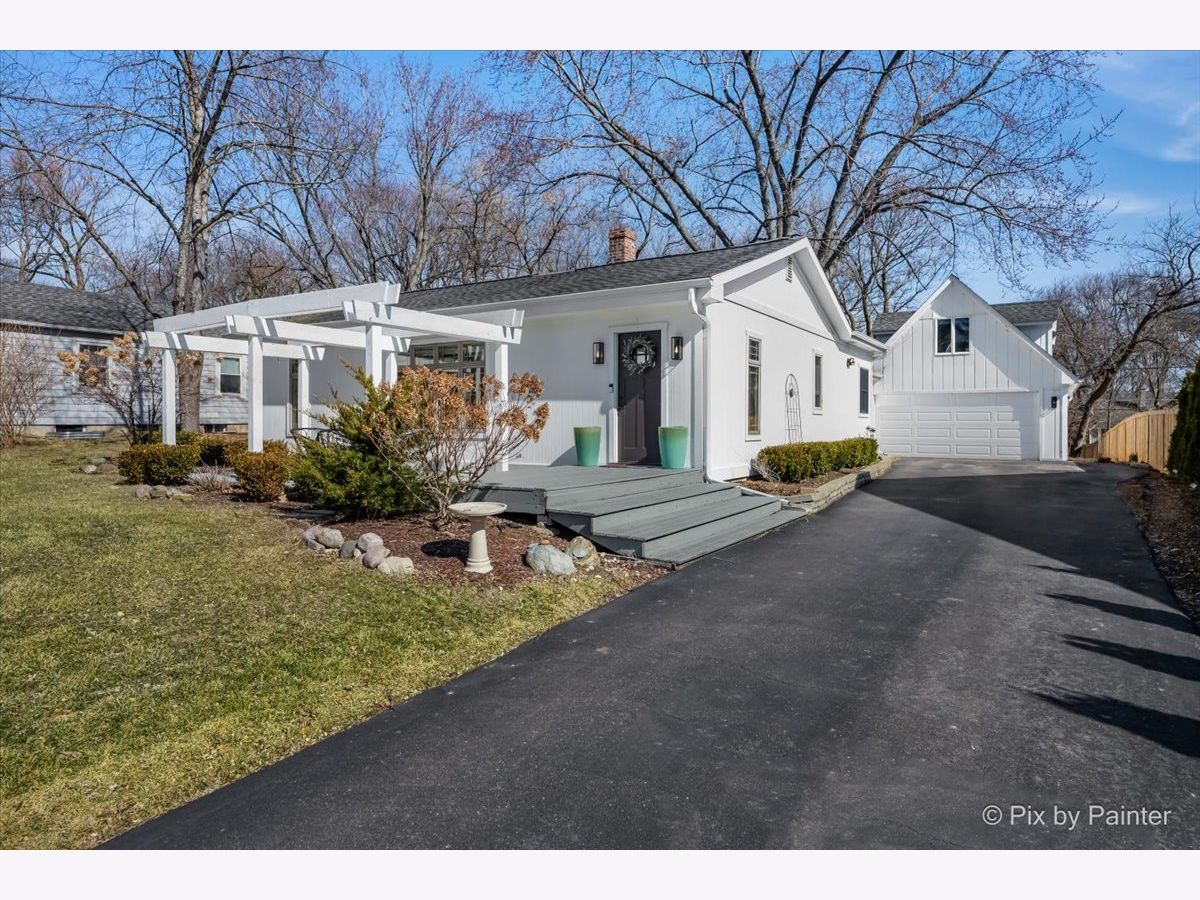  For Sale Barrington Illinois, 917 Grove Avenue
