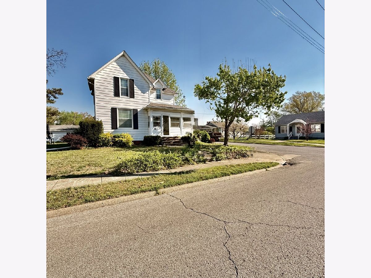  For Sale Harrisburg Illinois, 200 Mchaney Street