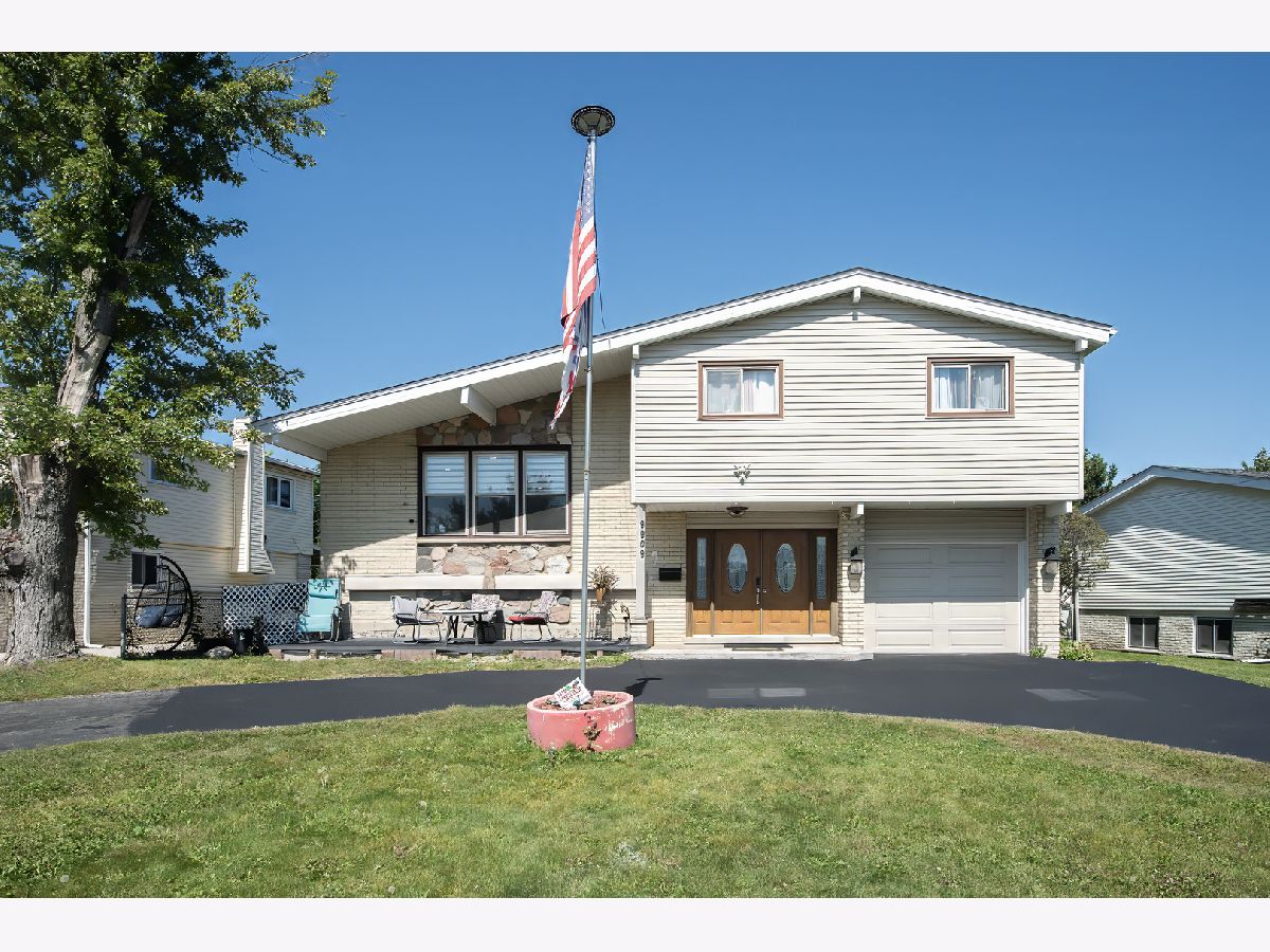  For Sale Niles Illinois, 9909 Huber Lane