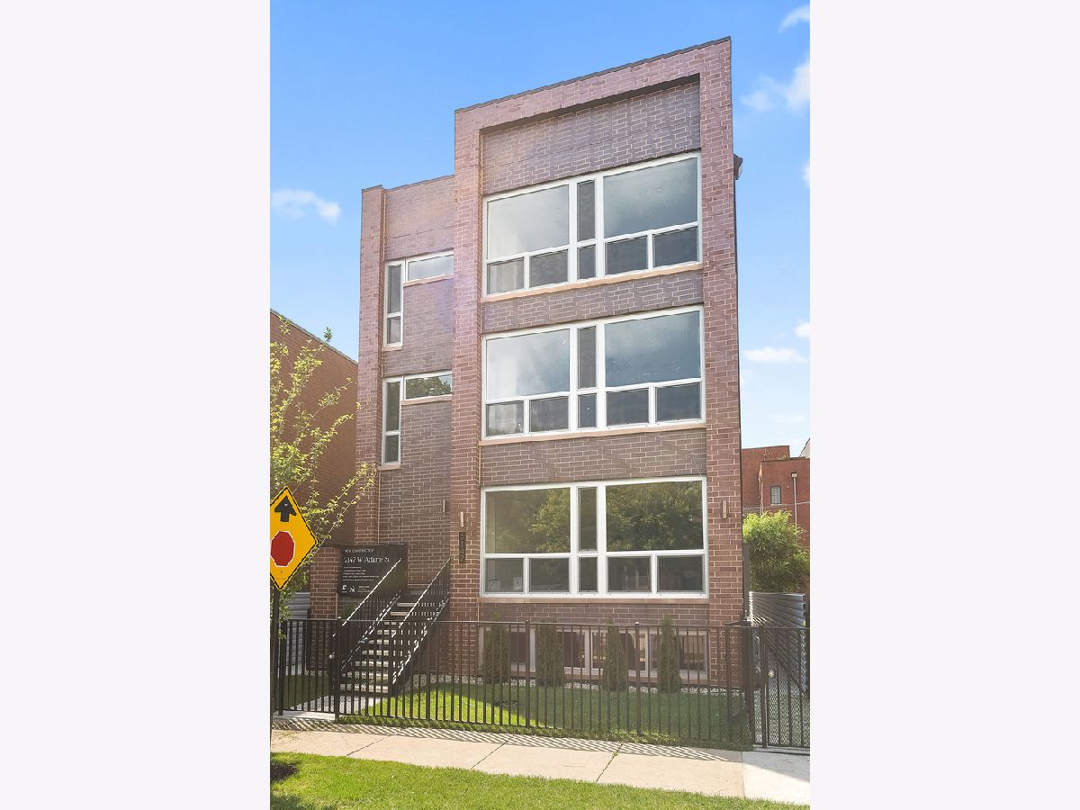  For Sale Chicago Illinois, 2147 Adams Street