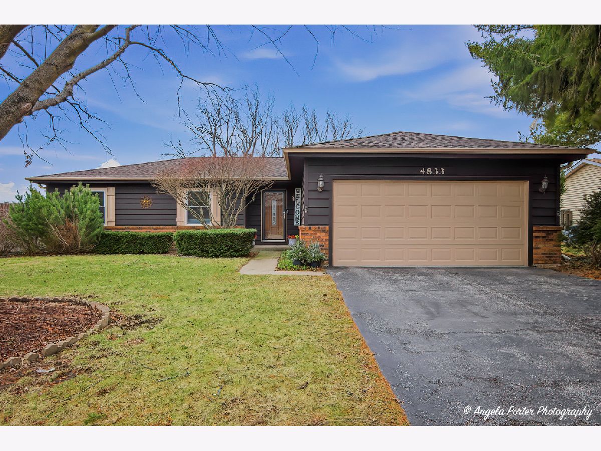  For Sale Waukegan Illinois, 4833 Eastwood Court