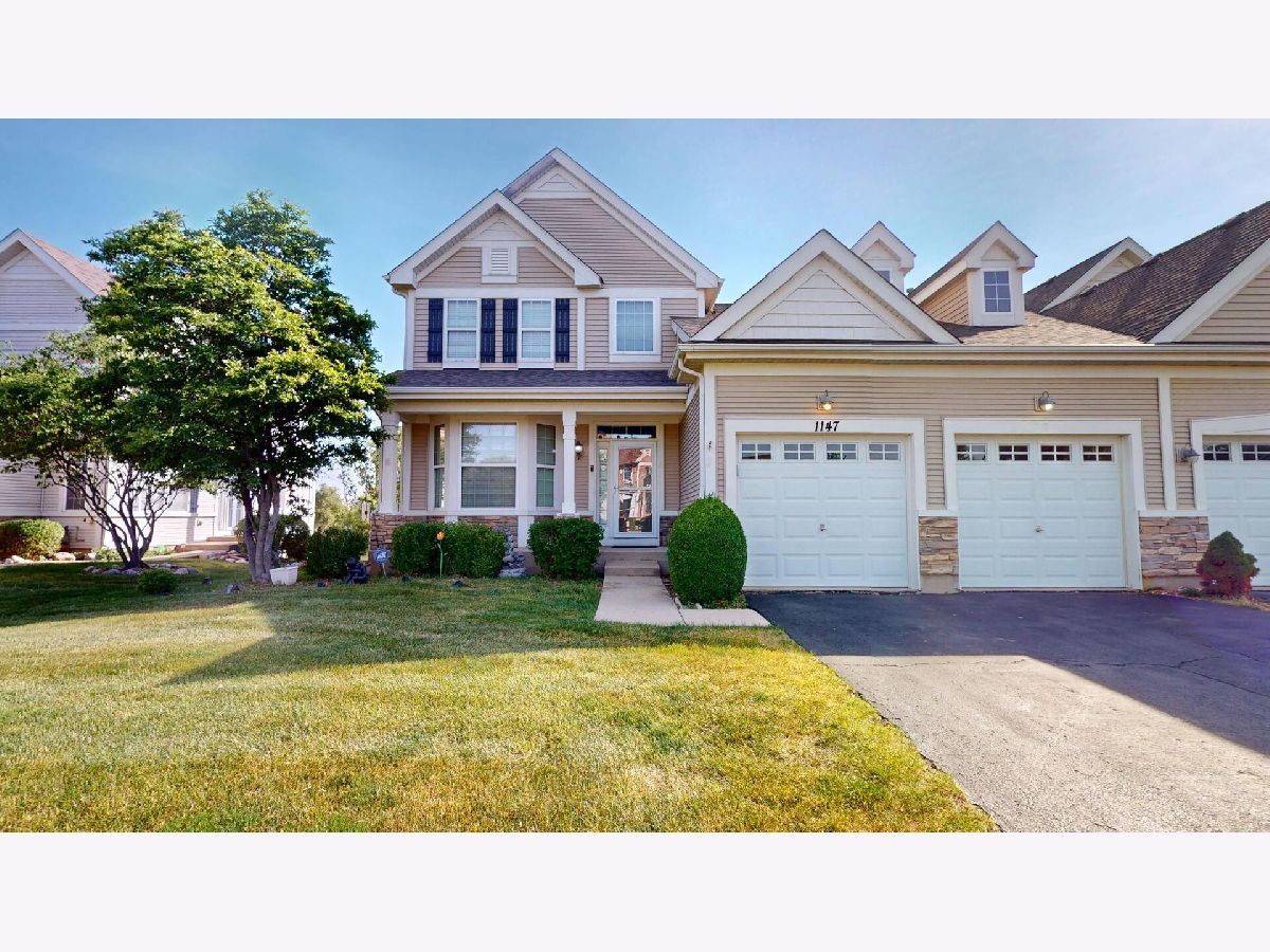 Homes & Townhomes For Sale Raintree Village Yorkville Illinois, 1147 Hampton Lane