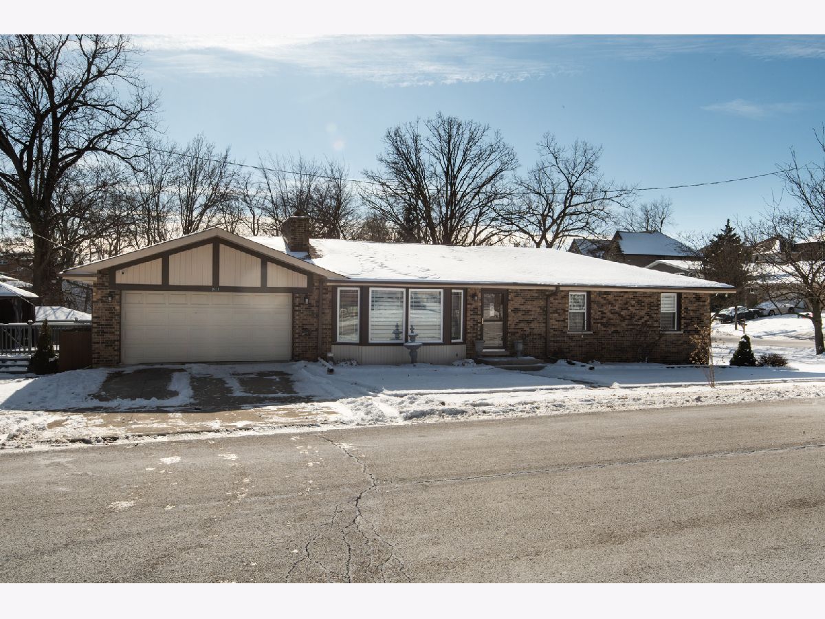  For Sale Hickory Hills Illinois, 9401 83rd Avenue