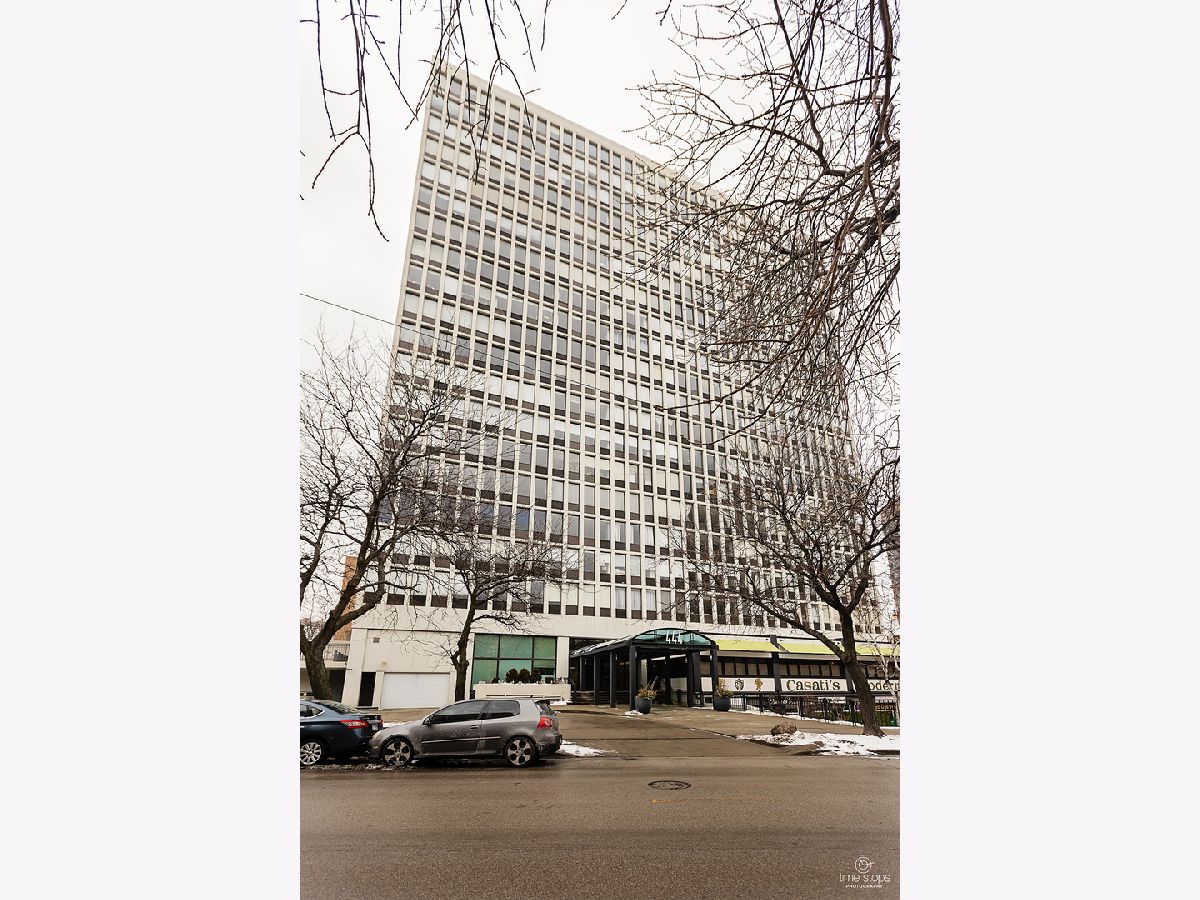 Condominiums For Sale Park West Condos Chicago Illinois, 444 Fullerton Parkway