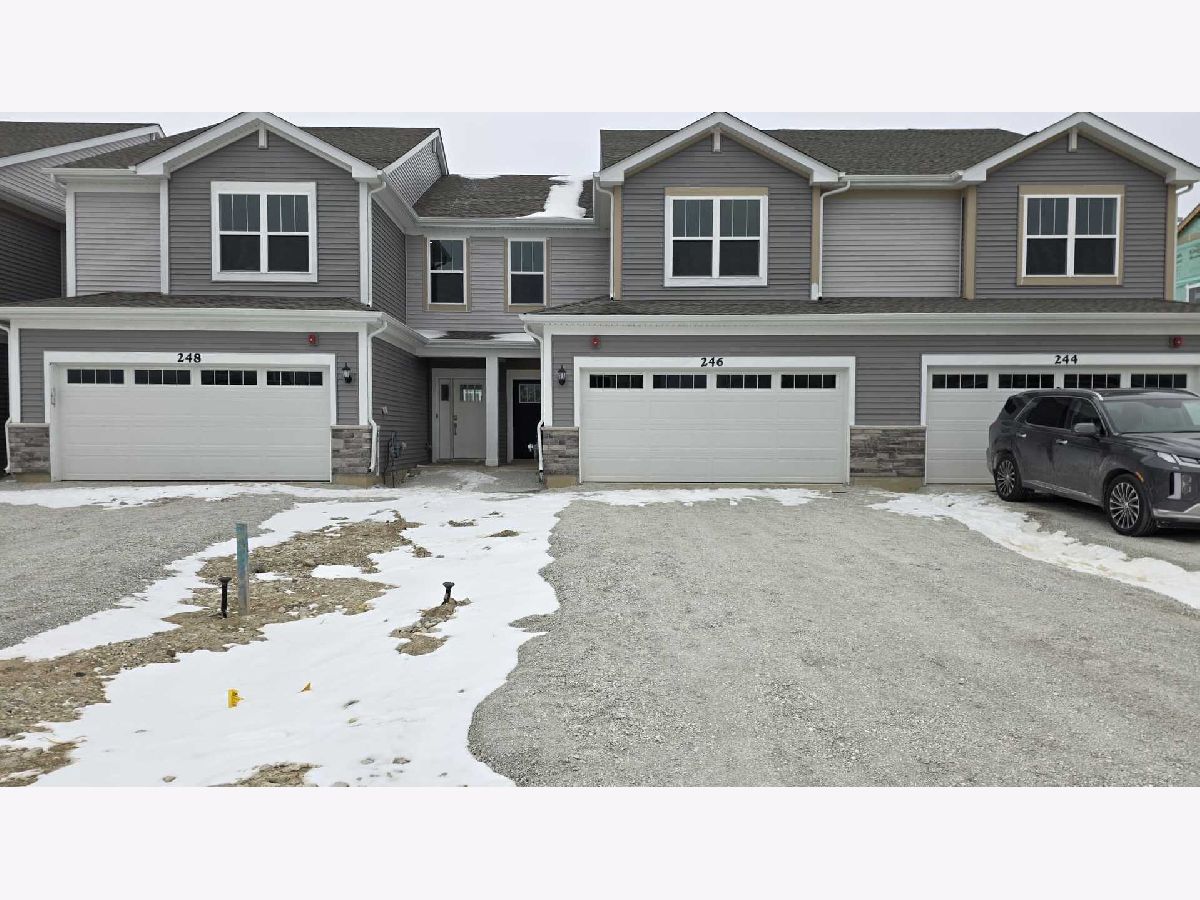 Homes & Condos & Townhomes For Rent Hudson Pointe Ii Oswego Illinois, 246 Cooney