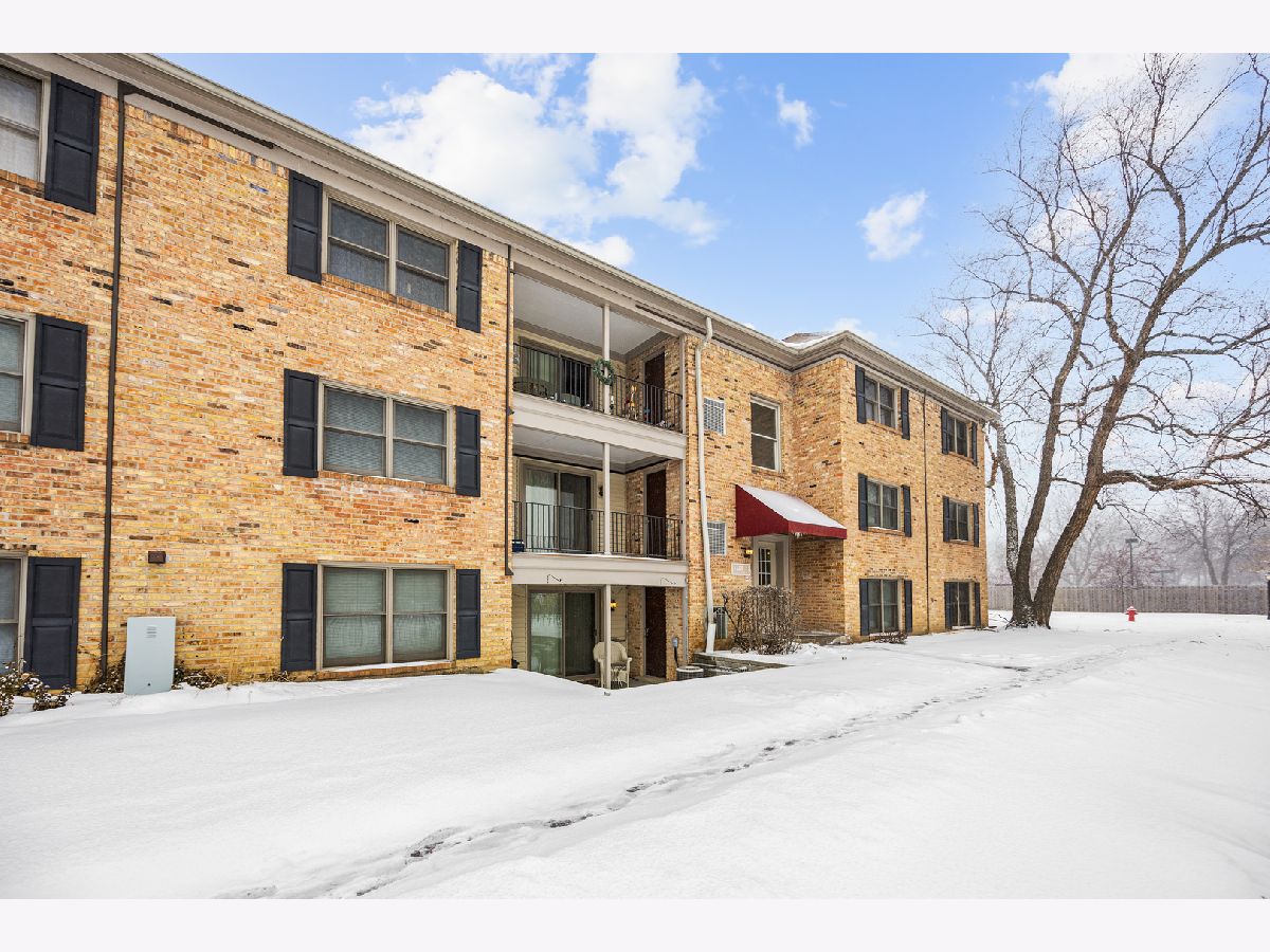 Townhomes & Condos For Sale Hilldale Hoffman Estates Illinois, 1724 Fayette Walk