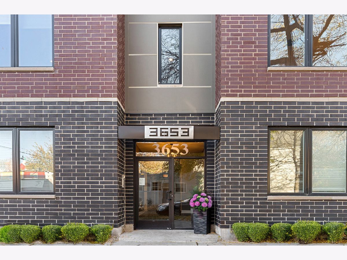  Sold Chicago Illinois, 3653 Barry