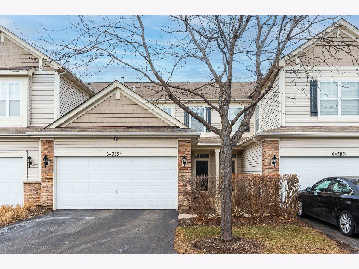 Townhomes & Homes For Sale Whitmore Place St Charles Illinois, 6N385 Whitmore Circle